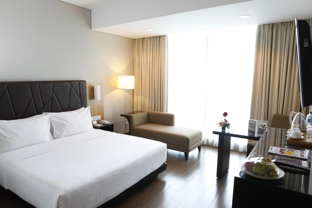 Hotel Santika Bogor Exterior photo