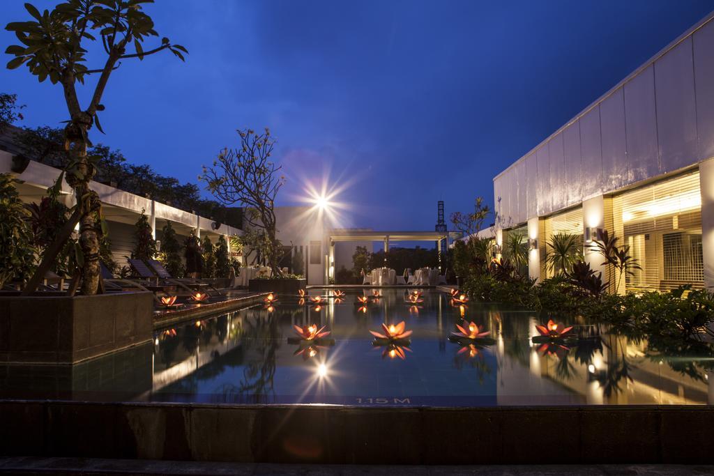 Hotel Santika Bogor Exterior photo